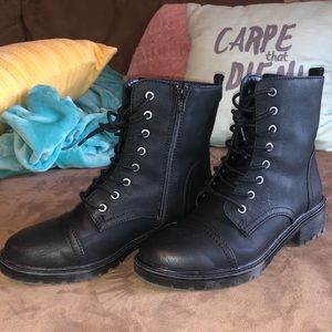 Universal Threads Combat Boots